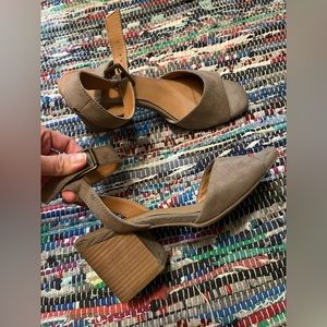 Target casual heels size 7.5